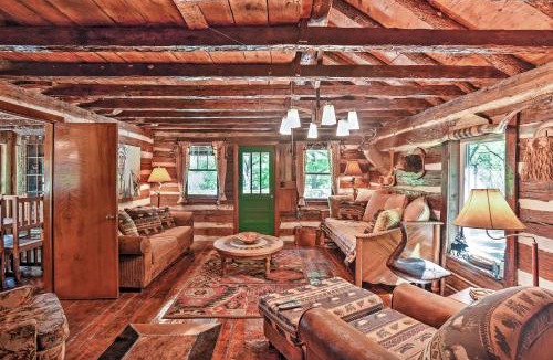 Advance House | Private Getaway on 270 Acres w/Lake: Swim & Canoe