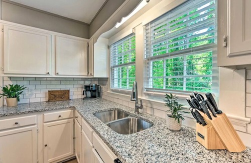 Greensboro Cottage | Private Greensboro Escape