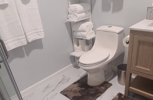Washington Apartment | Private Guest House - Walk to Downtown Washington