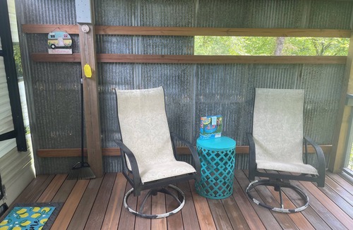 Festus House | Private Happy Camper on the Water - kayaks and lily pad available on property.