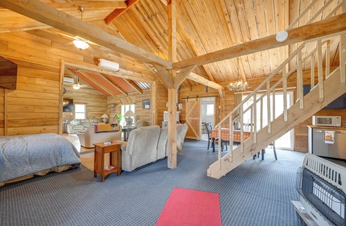 Friendly Cabin | Private Hot Tub! Country Retreat in West Virginia