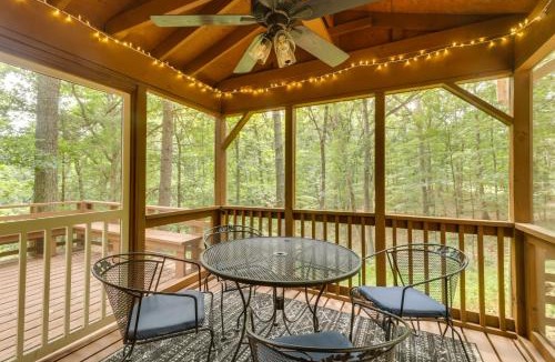 Broadway House | Private Hot Tub & Fire Pit: Family Broadway Cabin