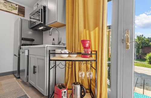 Burnsville Apartment | Private King Suite with Spa Bath, Full Kitchen & Pasture Views Near Town