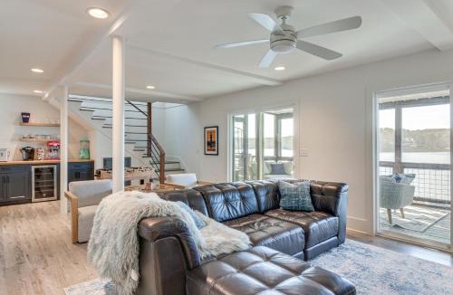 Cook Springs House | Private Lakefront Gem w/Dock in Talladega