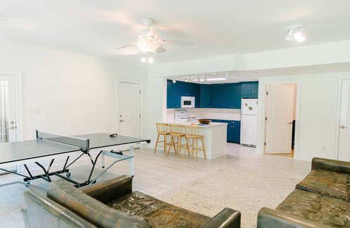Roxboro House | Private Lakefront Getaway