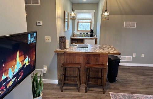 Dillsburg Apartment | Private Loft Retreat Near Gettysburg & Harrisburg, Thoughtfully Appointed