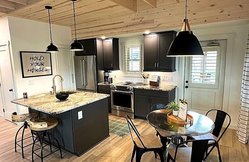 Gainesville Cottage | Private Luxury Farm Cottage on 60 acres + Sauna