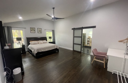 Southeast Raleigh Apartment | Private master suite