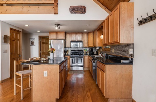 Sylva Cabin | Private Mountain Cabin with Hot Tub + Epic Views!