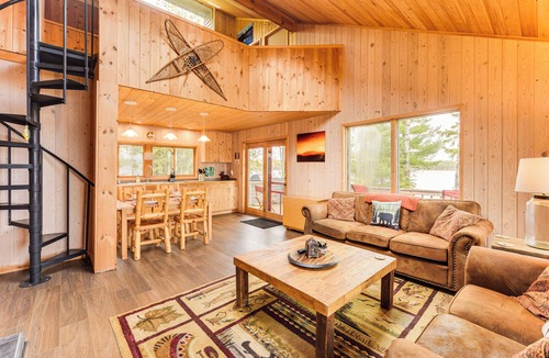 Ely Cabin | Private Peninsula! Modern-Rustic Fall Lake Cabin