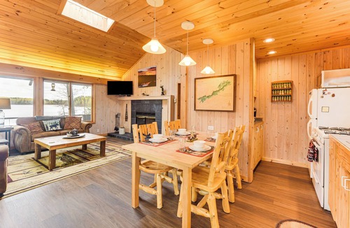 Ely Cabin | Private Peninsula! Modern-Rustic Fall Lake Cabin
