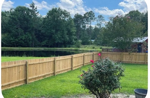 Douglas House | Private Pond! Spacious house for family/groups
