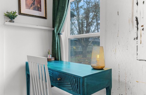 Weaverville House | Private, Quiet, Creative Retreat - Dog Friendly - 15 min to Downtown Asheville