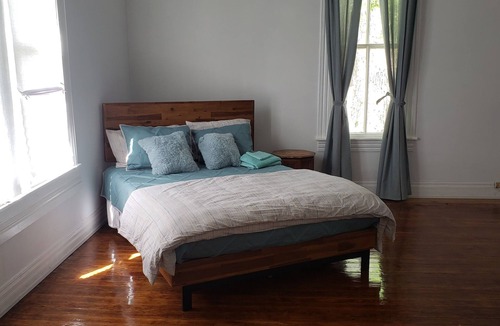Marshall House | Private room. Private entrance. Private drive.