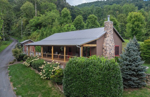 Waynesville Cabin | Private + Serene + Mountain Views + Easy Winter Access + Hot Tub + Fire Pit