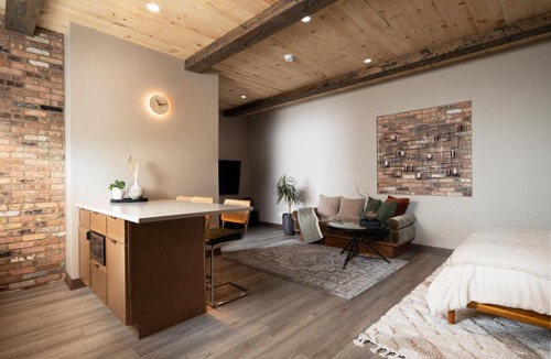 Irving Park Apartment | Pulaski Point Properties
