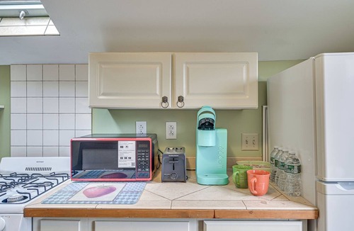 Cherry Valley Apartment | Quaint & Charming Cherry Valley Escape!