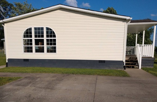 Wellington House | Quaint country cottage New Cave Run Lake and Red River Gorge
