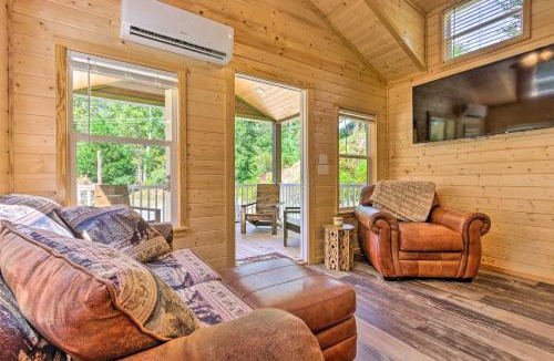 Brevard House | Quaint Mtn Cabin: Tiny Living Near Big Adventure