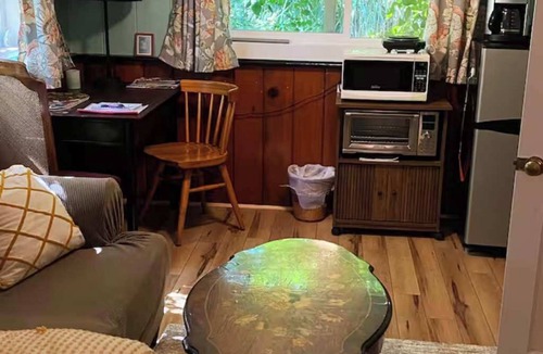 College Hill Apartment | Quaint private studio in Friendly St. neighborhood