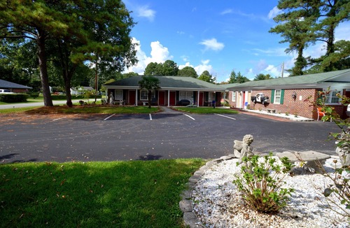 New Bern Apartment | Quaint & Quirky- 5 Minutes to Downtown