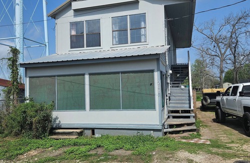 Sweeny Apartment | Quaint studio in Sweeny for a cozy getaway