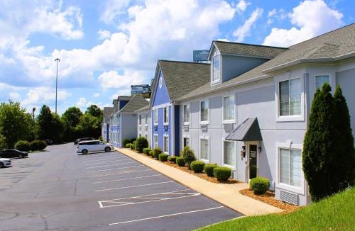 Crossville Hotel | Quality Inn Crossville Near Cumberland Mountain State Park