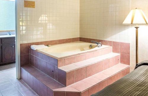 Southern Estates Hotel | Quality Inn Petersburg Fort Lee Area