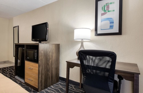 Lafayette Hotel | Quality Inn & Suites Lafayette I-65