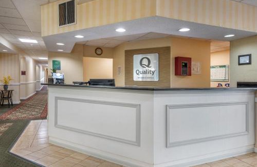 Rushville Hotel | Quality Inn & Suites Near Amish Country