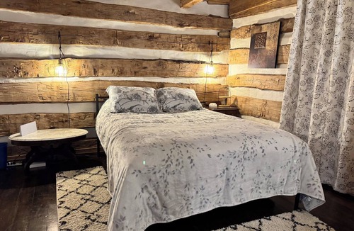 Orrtanna Other | Quiet and secluded, Civil War-era log farmhouse near Historic Gettysburg for 8