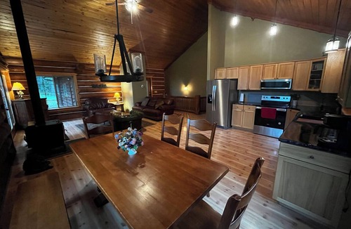 Kalispell Cabin | Quiet Cabin nested in the Many Lakes area near Bigfork and Kalispell