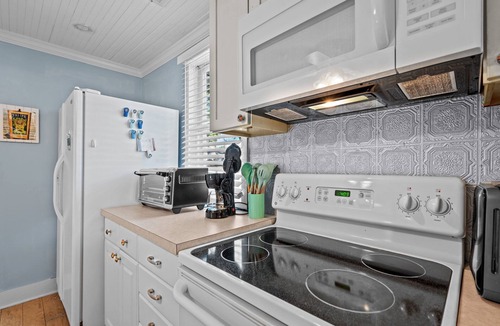 North Carolina Coast Cottage | Quiet Hideaway Half a Mile to the Beach a Mile to the Boardwalk Linens Included!