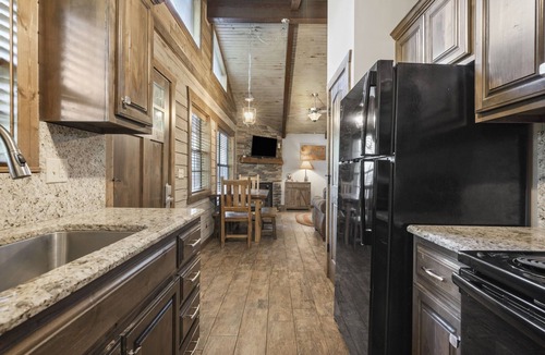 Indian Point Villa | Quiet Waterfront Cove Cabin on Table Rock Lake - Indian Point (C16)