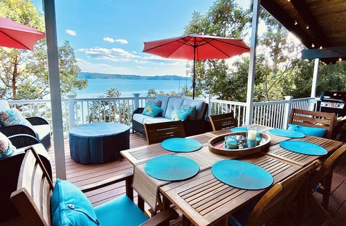 Brinnon Cottage | Quiet Waterfront Oasis with private beach