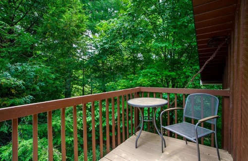 Walland House | Quietside Cabin Grill Fire Pit Fireplace