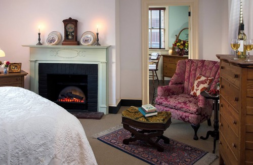 Downtown Baltimore Bed & Breakfast | Rachael's Inner Harbor Boutique Inn - The Letitia Mae Suite