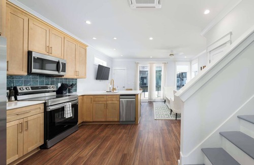 River District Boat Rental | Rally at The Cove Riverwalk Villas