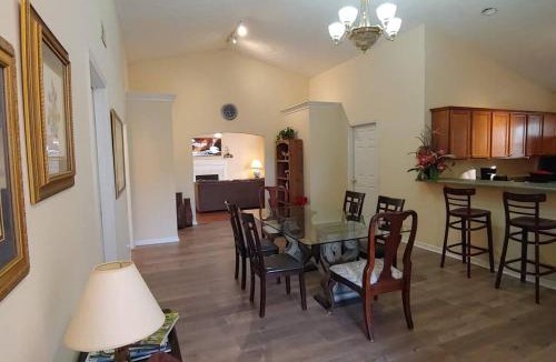 Lexington House | Ranch Style Spacious 3 Bedrooms w/Jacuzzi tub