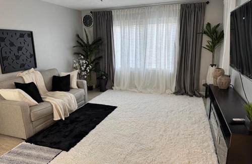 Coliseum Central Apartment | Raqsea Condo