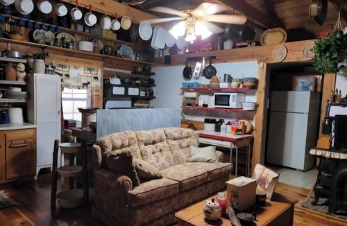Booneville Cabin | Red River Gorge/Natural Bridge Cabin Rental