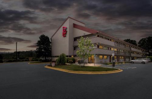 Asheville Hotel | Red Roof Inn Asheville - Biltmore West