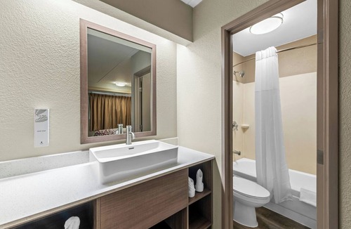 Asheville Hotel | Red Roof Inn Asheville - Biltmore West