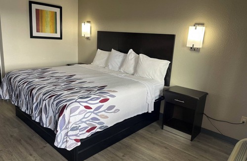 Kimball Hotel | Red Roof Inn Kimball, TN - I-24