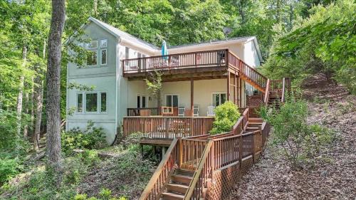 High Point House | Reel Relaxed - Lakefront w/Private Dock!