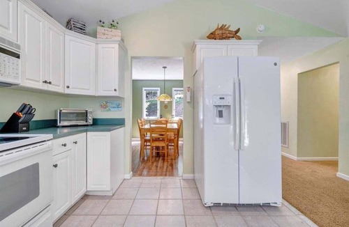 High Point House | Reel Relaxed - Lakefront w/Private Dock!