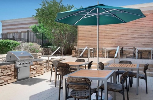 Lone Tree House | Reimagine your extended stay at our Lone Tree, Colorado hot