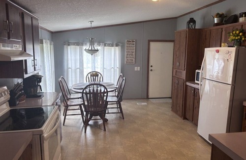 Mariah Hill House | Reindeer Crossing - Blitzen Yellow - 1.5 mi to HW