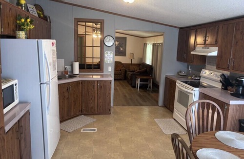 Mariah Hill House | Reindeer Crossing - Blitzen Yellow - 1.5 mi to HW
