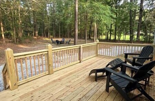 Thomson House | Relaxing Cabin Near Raysville